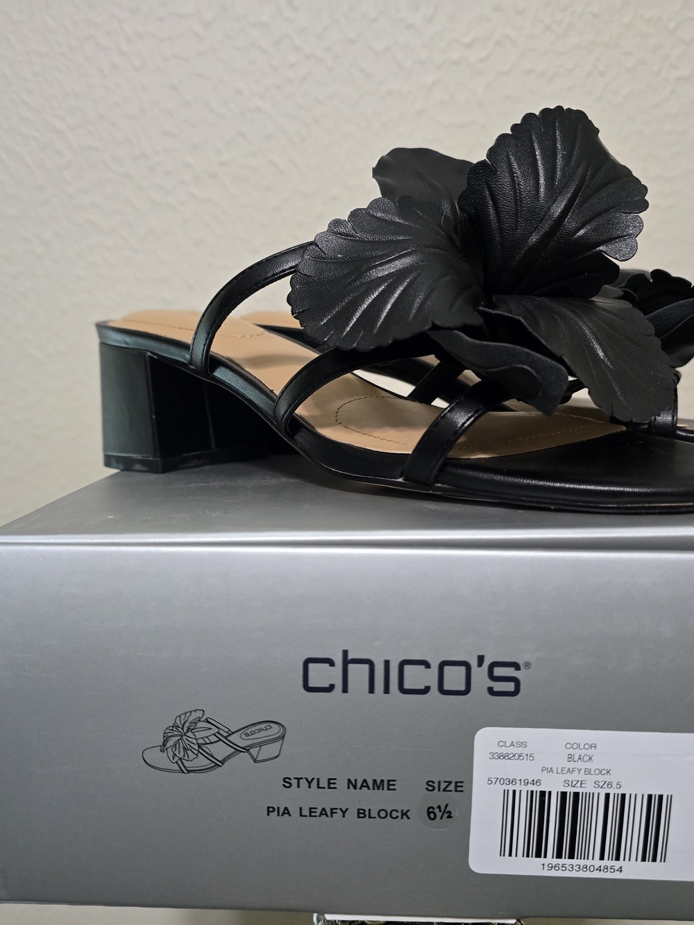 Chico's Black Leather Leaf Applique Block Heel Mule